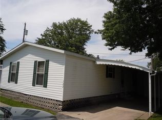 122 Gull Dr, Elyria, OH