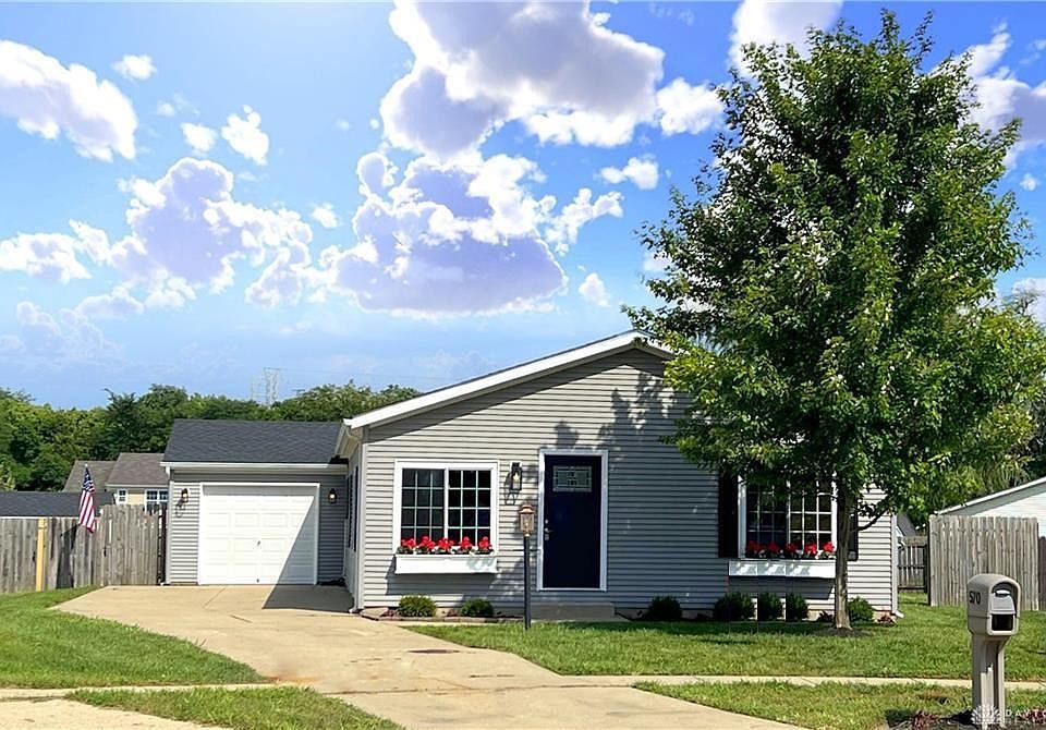1st image of 570 Onyx Ct