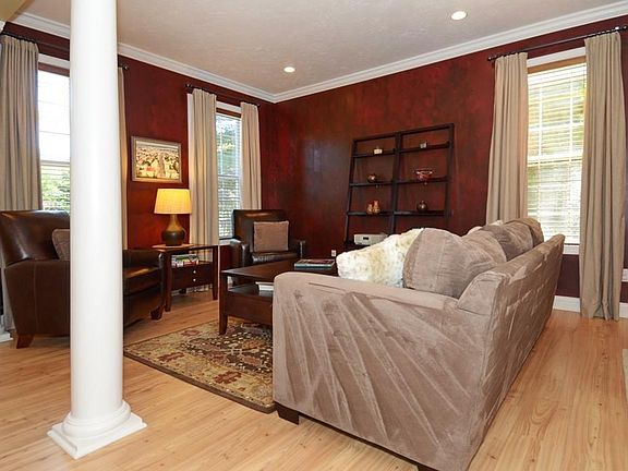 5th image of 4 Beechwood Ln
