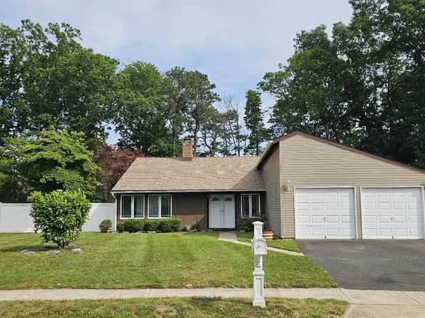 18 Edgeview Ln, Sicklerville, NJ 08081