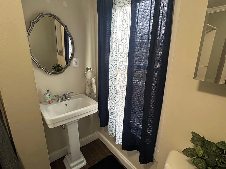 2 Brook St #2 — Photo 18