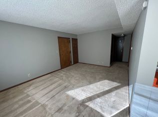 5430 Ervin St APT 4, Lincoln, NE 68504