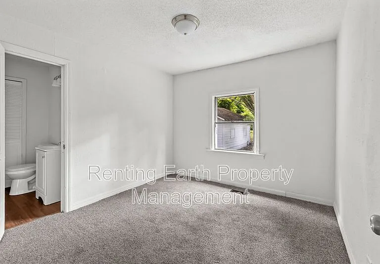 832 Meadowbrook Dr — Photo 14