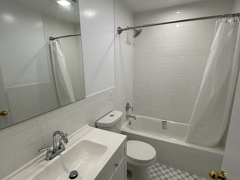 605 S Kirkwood Rd #D — Photo 7