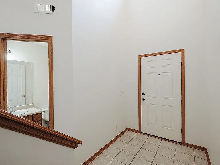 8815 Venice Ln — Photo 12