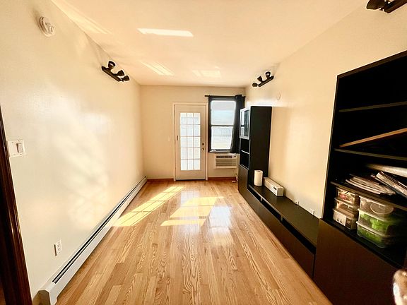 2nd image of 2533 Ocean Ave APT 6C