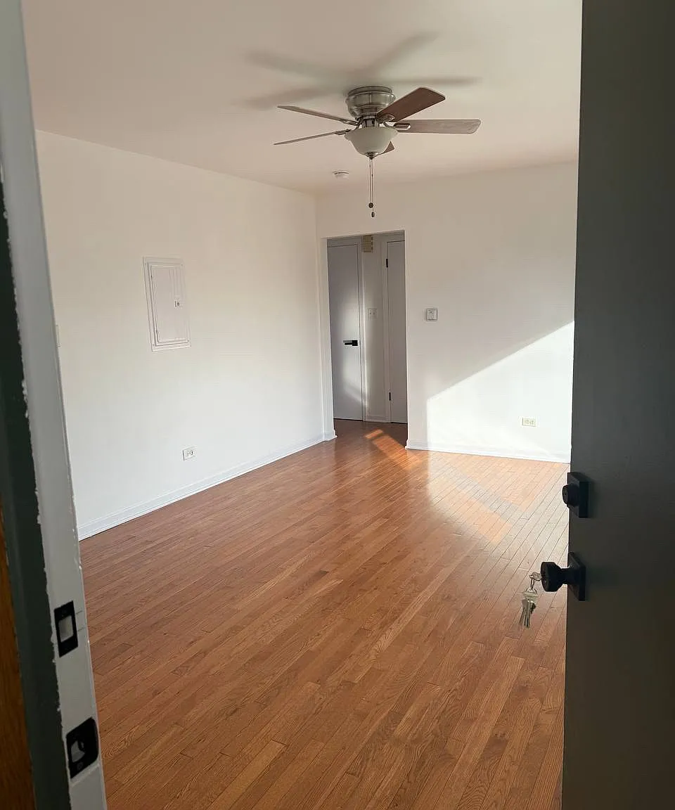 4423 Eberly Ave — Photo 1