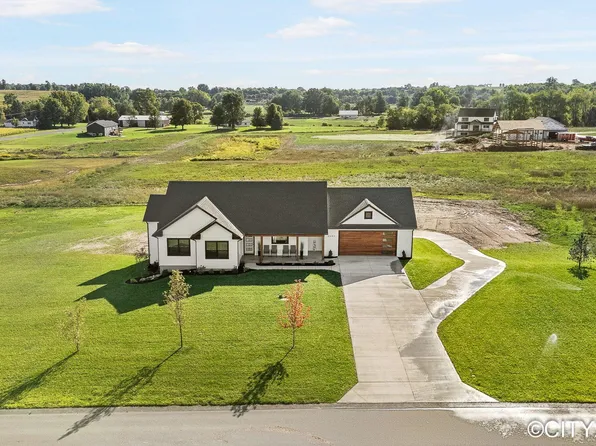4589 Winding Creek Ln, Zeeland, MI 49464