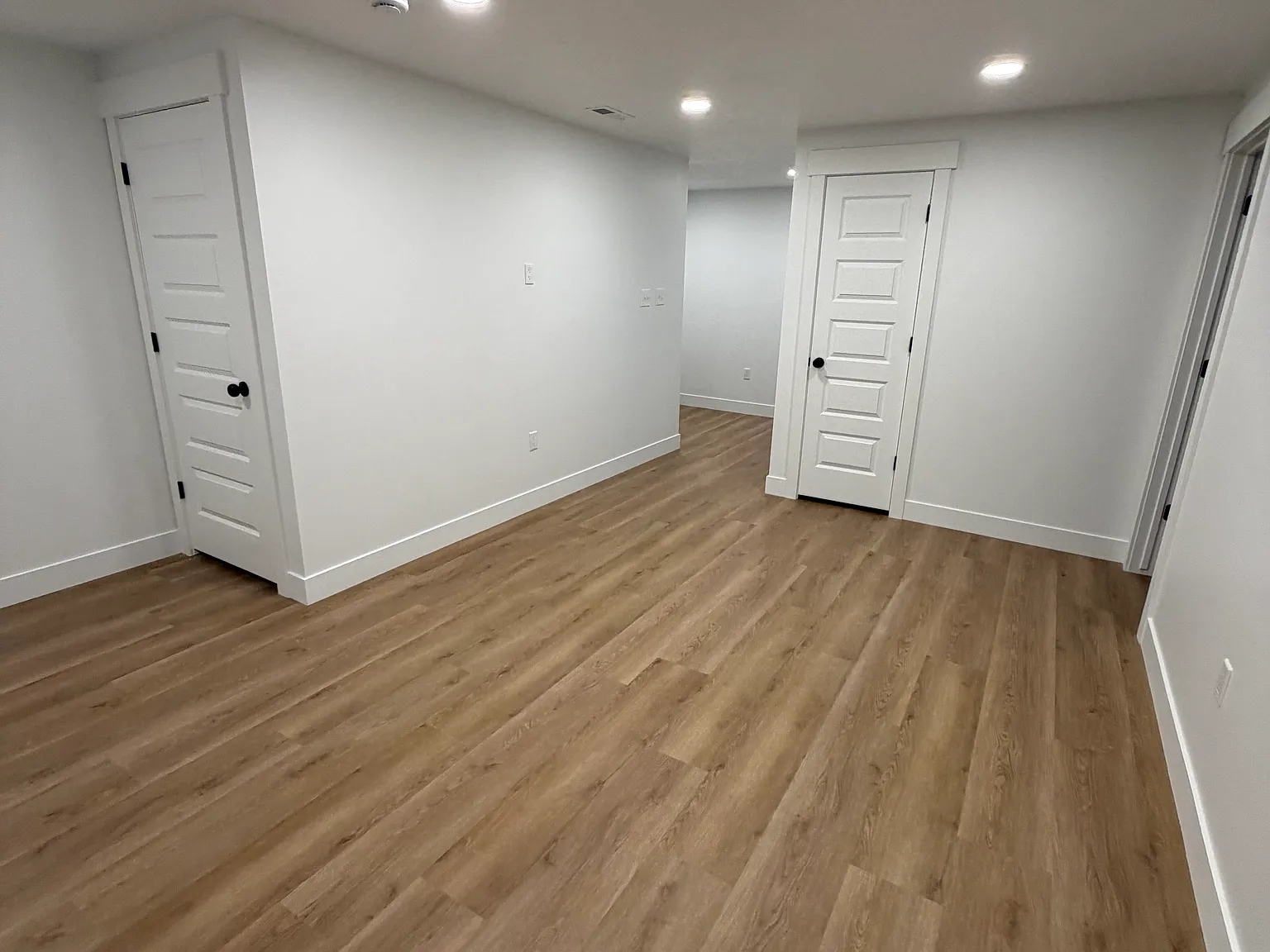 1 bed, 852 sqft, $1,300 — Photo 4