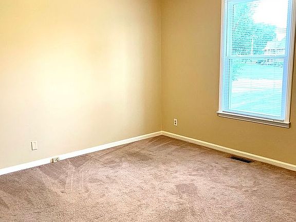 4th image of 3396 Minor Dr