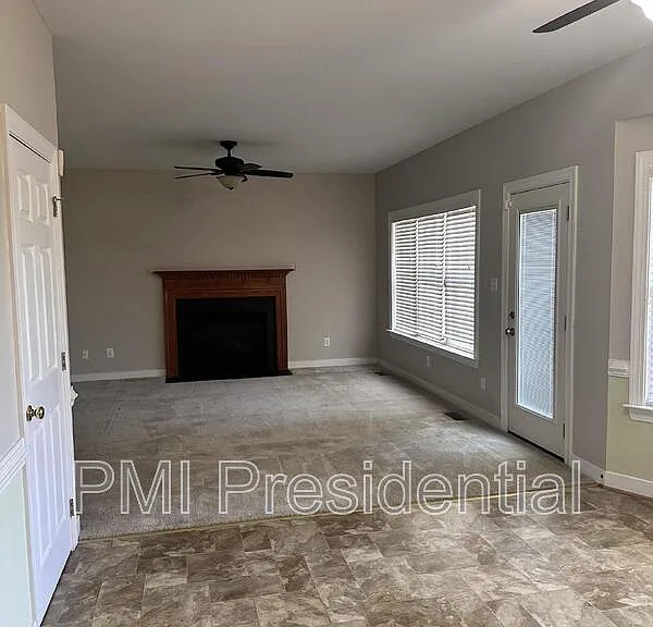 1213 Hawkins Wood Cir — Photo 3