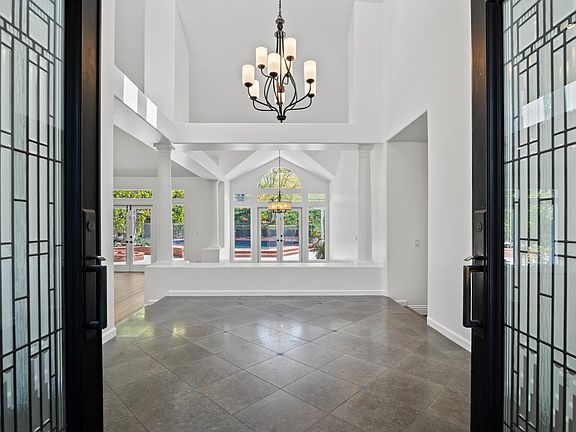 2nd image of 22101 Cairnloch St