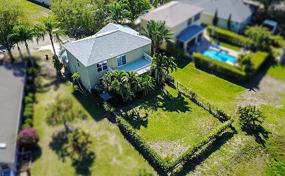 4th image of 9231 Middle Oak Dr
