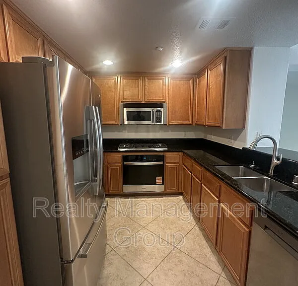 301 W G St #307 — Photo 3