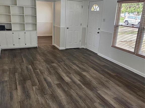 5th image of 10152 Dellridge Ln