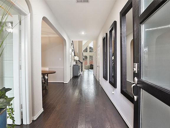 2nd image of 10139 Deerpark Dr
