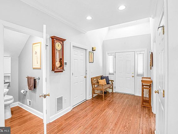 4th image of 28816 Jasper Ln