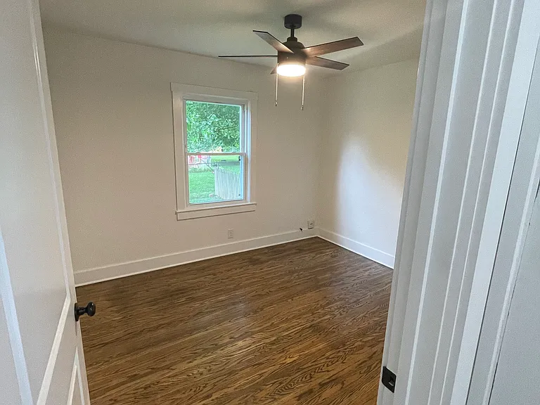 8007 Greenway Dr — Photo 15
