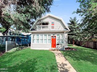 810 2nd Ave W, Williston, ND 58801