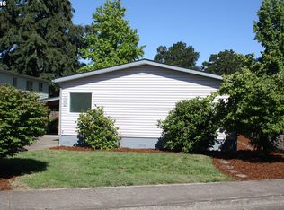 835 N 16th St, Cottage Grove, OR 97424