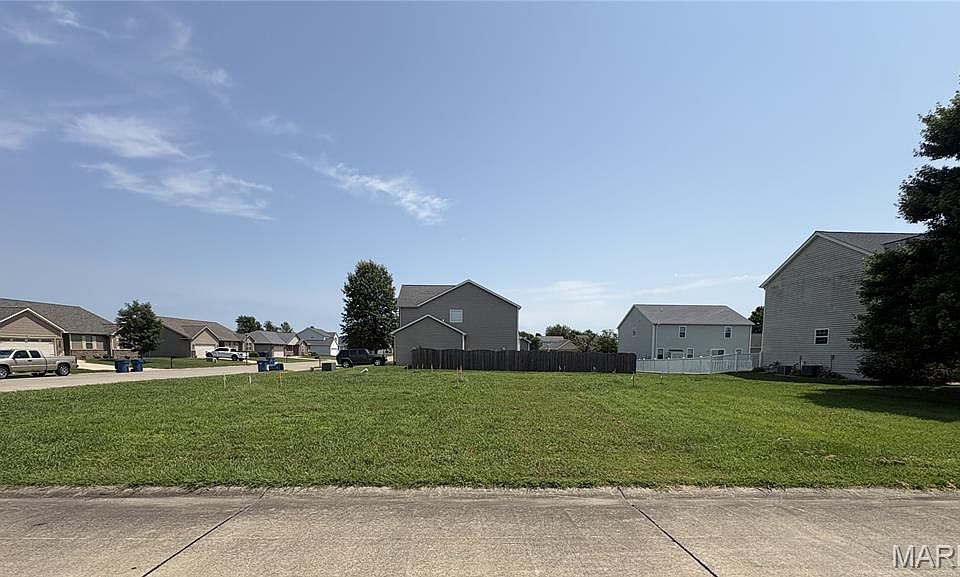 1st image of 1001 Peach Ln