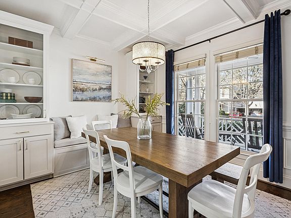 2nd image of 105 Arvida Cres