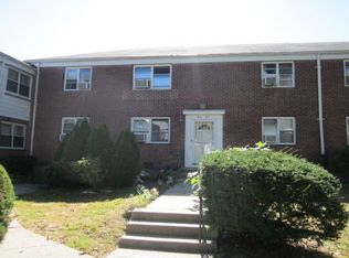 6867 218th St, Bayside, NY 11364