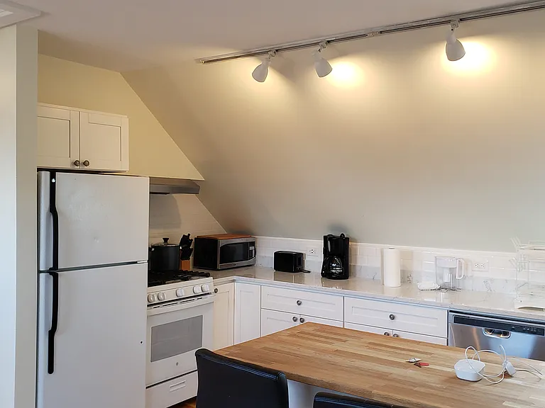 133 Calumet St #4 — Photo 10