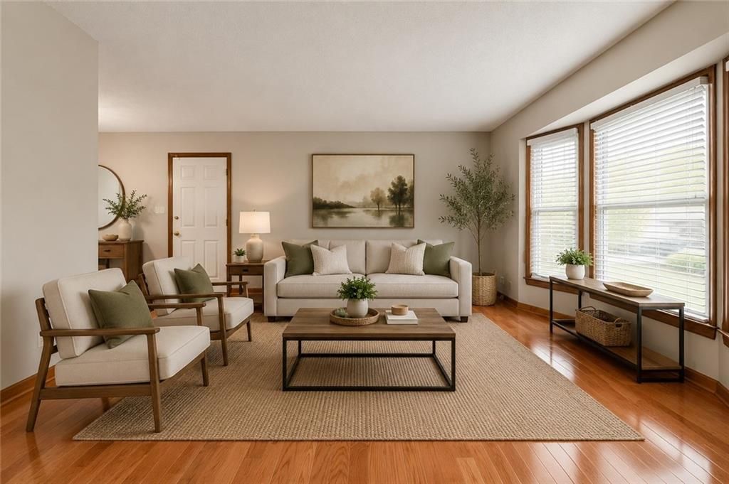 881 E 1st St, Peculiar, MO - View 4