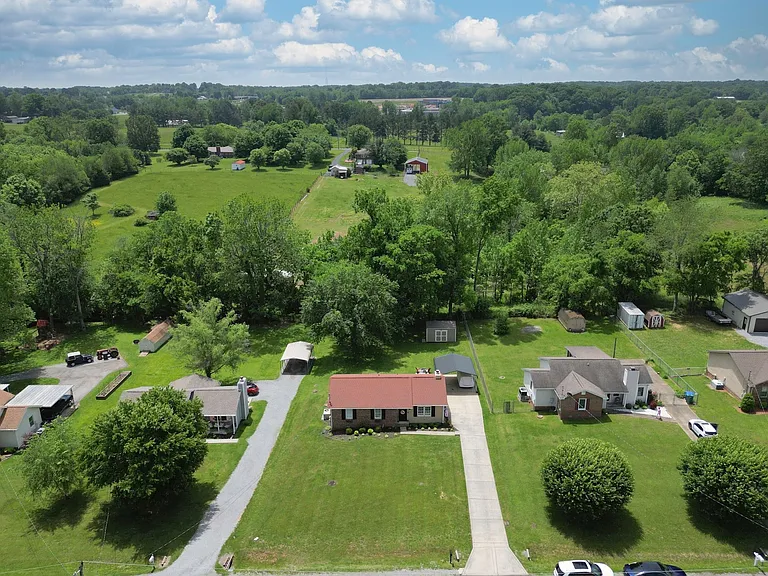 409 Sunnybrook Dr — Photo 14