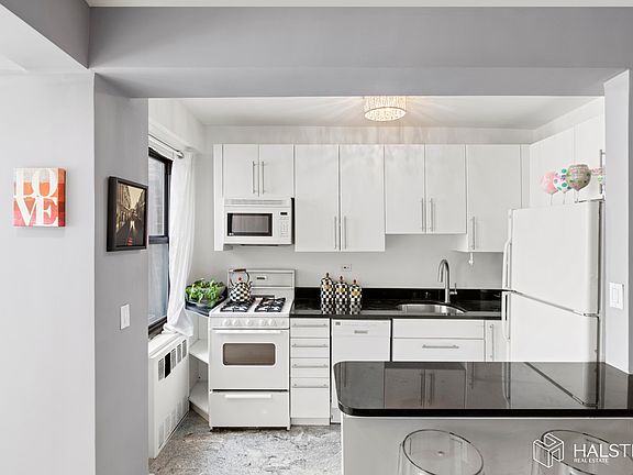 4th image of 200 E 36th St APT 16D