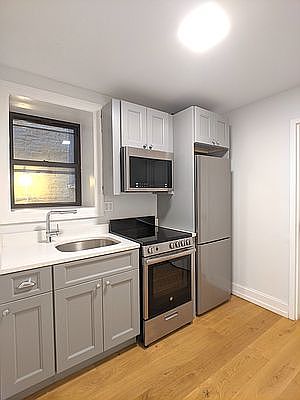 5th image of 332 E 9th St #Gw