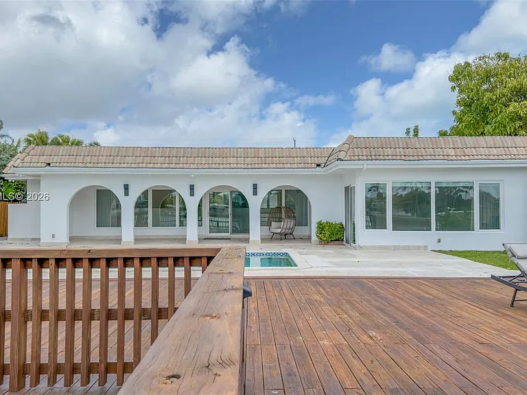 1690 Daytonia Rd — Photo 26