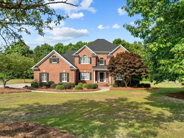 135 Huntington Dr, Dunn, NC 28334