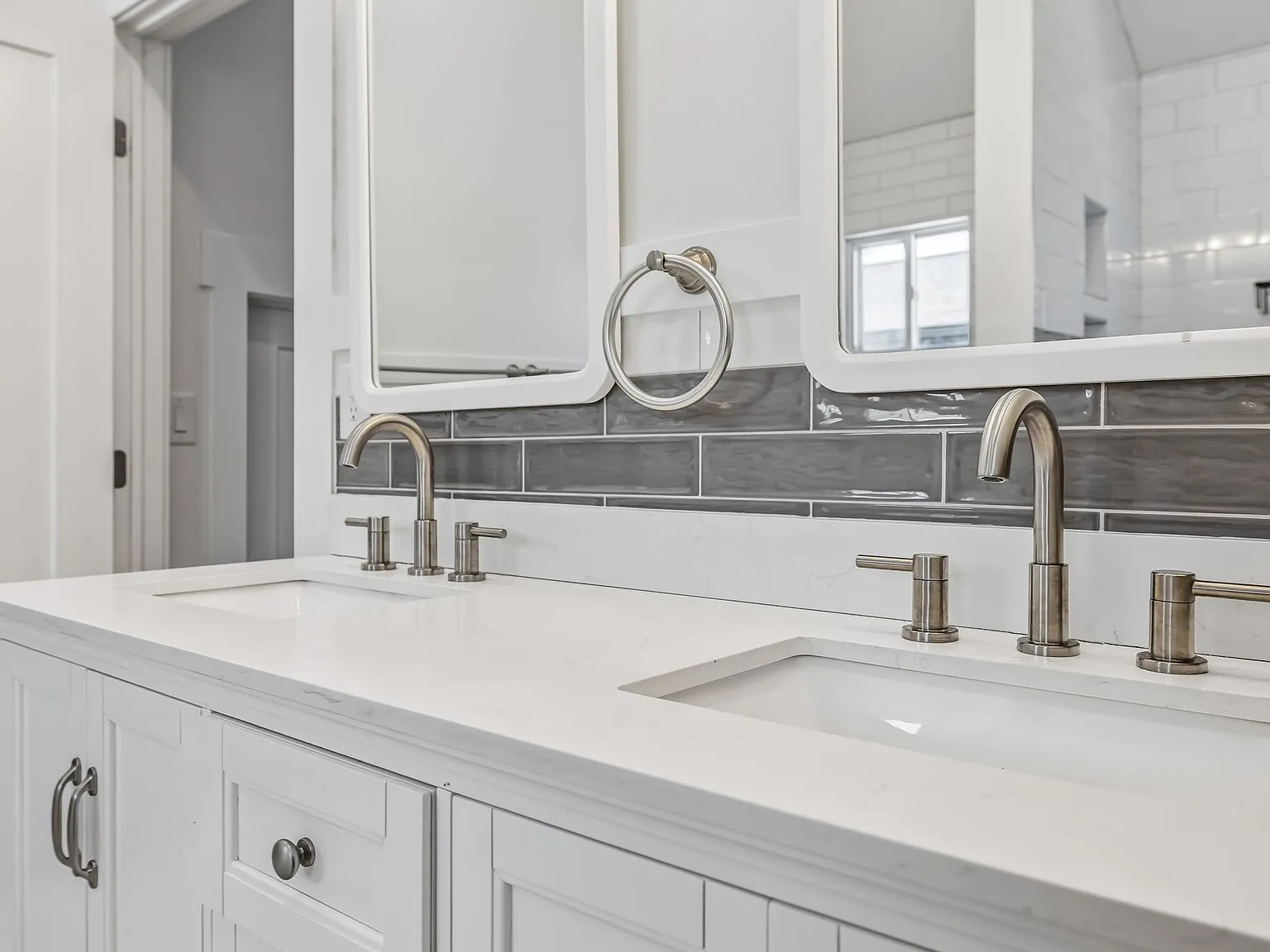 1 bed, 2.0 bath, 1089 sqft, $1,950 — Photo 3