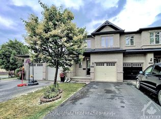 1070 Ottenbrite Cres, Ottawa, ON K2T0G1