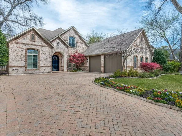 2820 River Forest Dr, Fort Worth, TX 76116