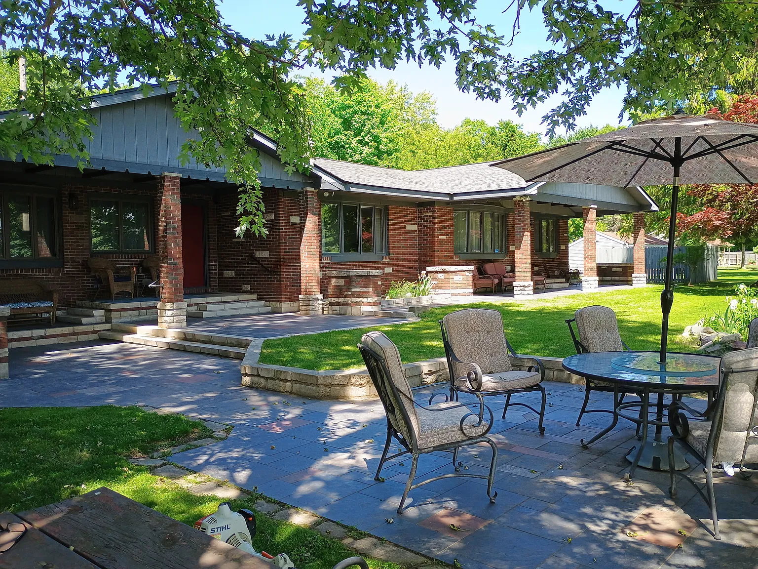 3 bed, 1900 sqft, $3,000 — Photo 2