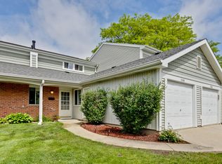 2008 Raleigh Pl, Hoffman Estates, IL 60169