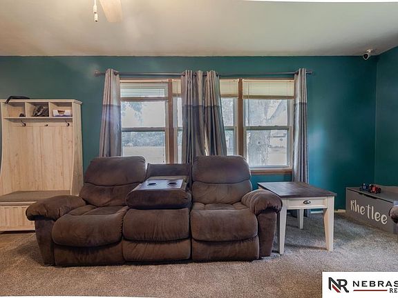 5th image of 404 E Lancaster Ave