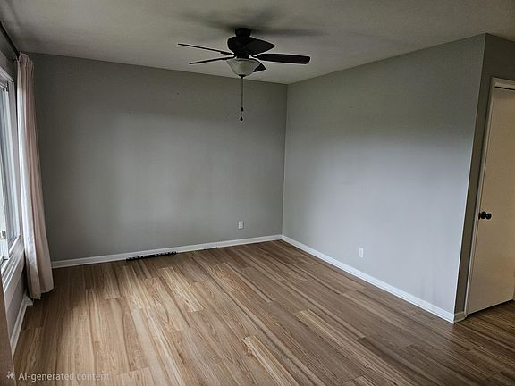 3rd image of 1074 Lakeshore Dr W