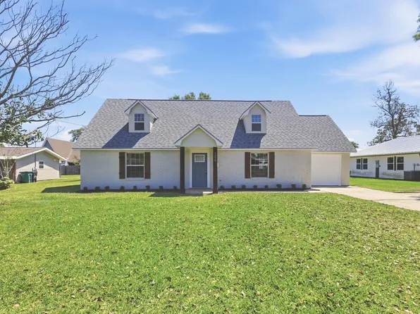 1324 Beech St, Westlake, LA 70669