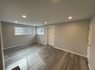 10061 Baltimore Ave, Saint Ann, MO 63074
