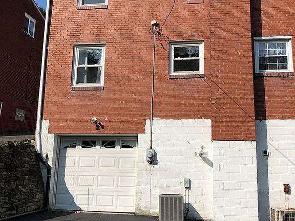 2nd image of 799B Cooke Dr