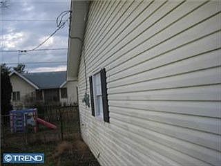 2nd image of 21 Gallery Ln
