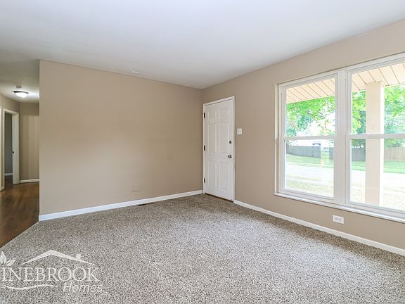 3rd image of 31 Cedar Park Dr