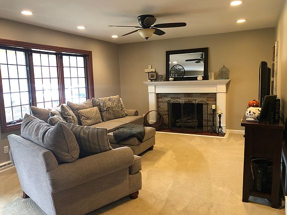 3rd image of 1404 Brookdale Dr
