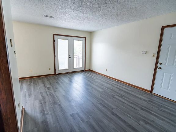 4th image of 923 Vattier St APT 11
