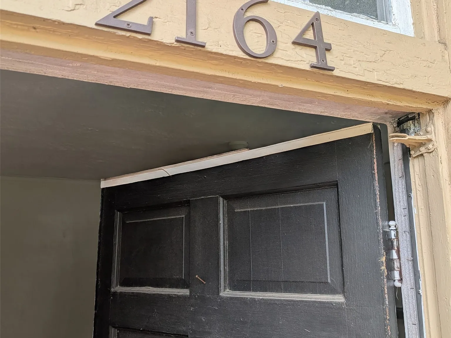 2 bed, 1.0 bath, 1200 sqft, $1,000 — Photo 2