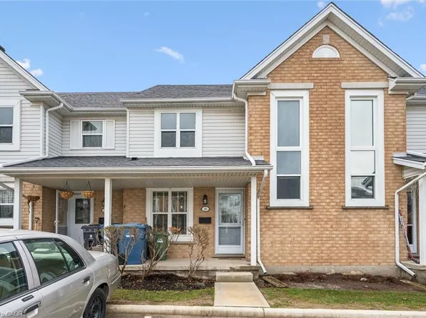 426 Grange Rd #26, Guelph, ON N1E 7E4